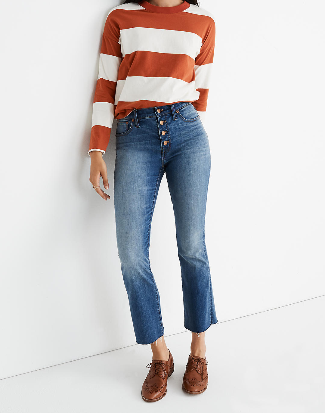 Petite Cali Demi-Boot Jeans in Daly Wash: Button-Front Edition