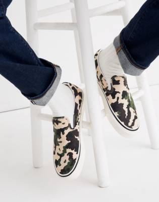 vans classic slip on camo