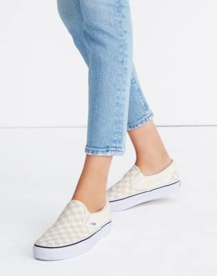 vans white canvas slip on shoes