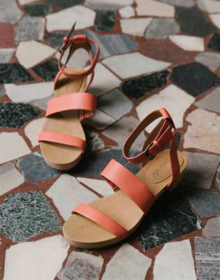 madewell clogs