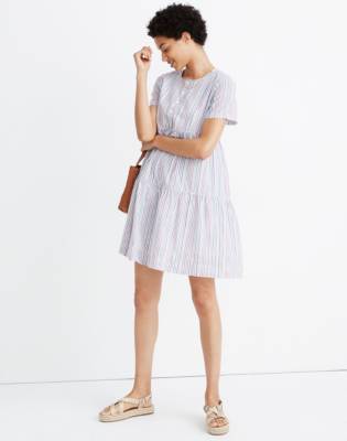 button collar dress