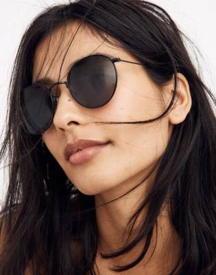 black aviator sunglasses