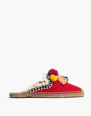 soludos pom pom sandals