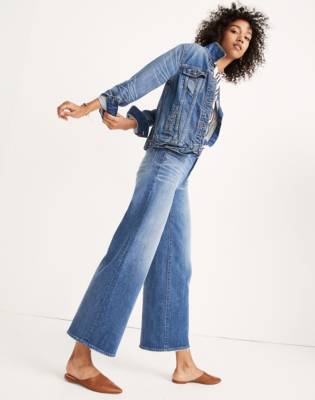 Petite Wide-Leg Crop Jeans in Finney Wash