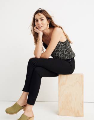 black cropped skinny jeans