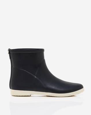 madewell rain boot