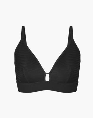 black busty bralette
