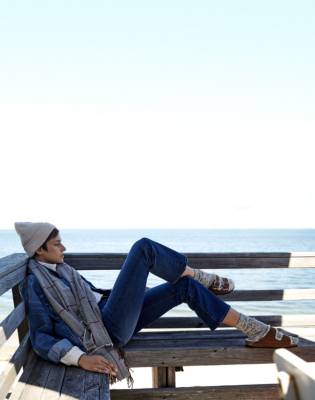 Cali Demi-Boot Jeans in Lockwood Wash in lockwood wash image 5