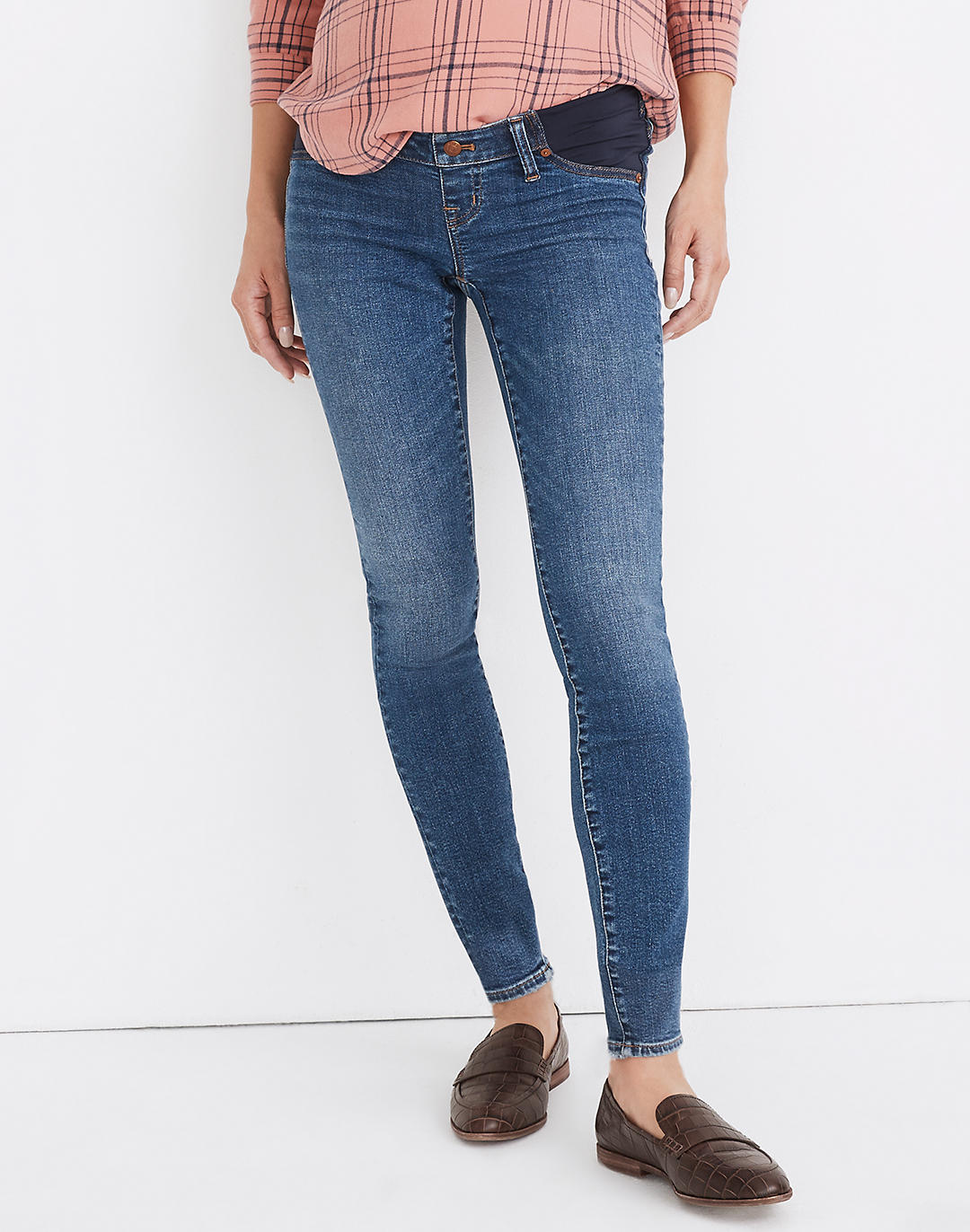 Maternity Side-Panel Skinny Jeans in Wendover Wash: Adjustable TENCEL™ Denim Edition in wendover wash image 1