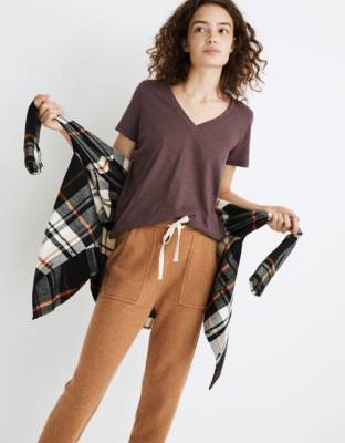 Madewell Whisper Cotton V-neck Tee In Muted Plum