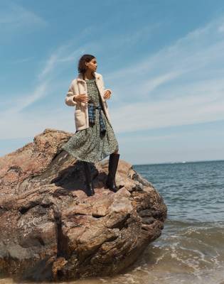Ruffle-Neck Tiered Midi Dress in Forest Leaves in vert romantic floral forest image 4