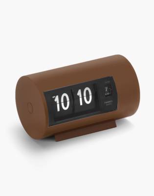 Mw Retrospekt&reg; Twemco Ap-28 Analog Flip Clock With Alarm In Brown