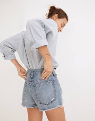 Relaxed Denim Shorts in Renfield Wash: Destructed Edition