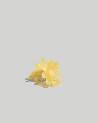 Mw Daisy Claw Hair Clip In Yellow